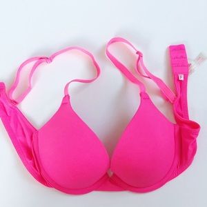 SOLD ⭐️ NWOT 🌸🌟 Victoria Secret Bra
